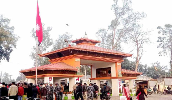 जमुनाह नाका भएर ठुलो सङ्ख्यामा नेपाली महाकुम्भमा जाँदै