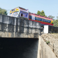 नुवाकोटमा बाढीले सयौँ रोपनी धानखेत बगरमा परिणत