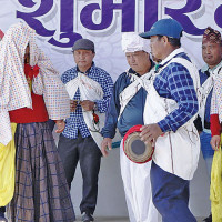 सञ्जीव बराइलीसँग विवाह गर्दै मेलिना