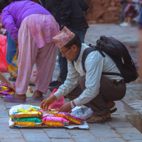 दश दिनदेखि उपत्यकाको फोहाेर सडकमा