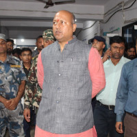 हिउँमा दुई दिन हिँडेर वडाध्यक्षसहित स्थानीय सदरमुकाममा