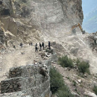 चार सय परिवार अन्धकारमा