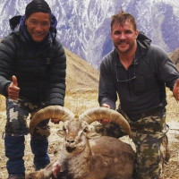 कर्णालीपारिको स्याउ बजारतर्फ लगिँदै