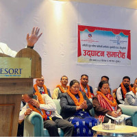 छेकम्पारका बासिन्दा यार्सागुम्बा सङ्कलन गर्न छेके र बाजु लेकतिर