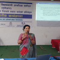 वनकर्मी र काठ तस्करबिच घम्साघम्सी
