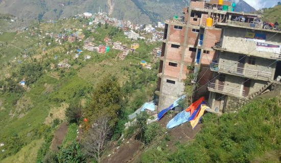 नारायणगढ–बुटवल सडक : कछुवा गतिमा हुँदै छ निर्माण