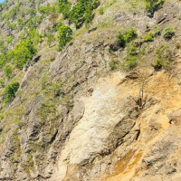 पर्यटनको प्रचुर सम्भावना बोकेको छेर्चेन ताल ओझेलमा (फोटो फिचर)