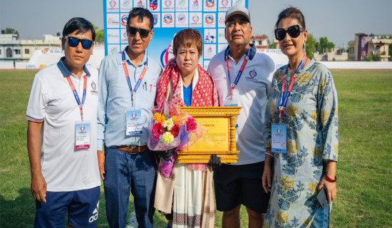 घरेलु मैदानमा पुर्व कप्तान निरुले पाएको सम्मान