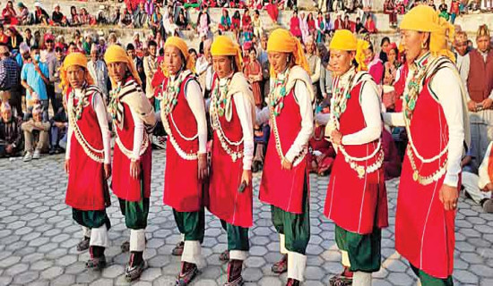 देउडा भाका घन्किँदै