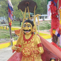 क्षति निम्त्याइरहेको खण्डहर भवन