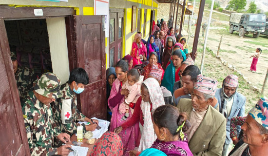 नेपाली सेनाको बृहत् स्वास्थ्य शिविर