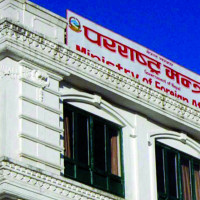 गाउँकै शीतभण्डारमा आलु राख्न पाएपछि कृषक हर्षित