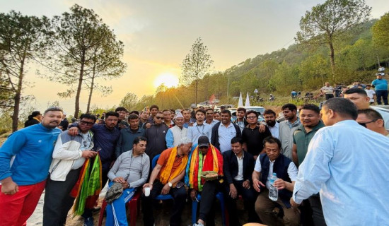 गण्डकीको नेतृत्वमा एमाले र माओवादीको दाबी