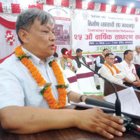 नारायणी नदी किनारमा पुरेको फोहोर उठेन