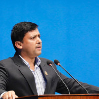 त्रिविमा सम्बन्धन विवाद