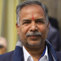 बैंस नआएका लालीगुराँस