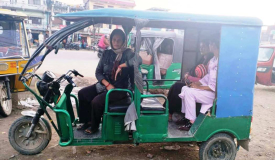 प्रमुख प्रशासकीय अधिकृतमा शर्मा