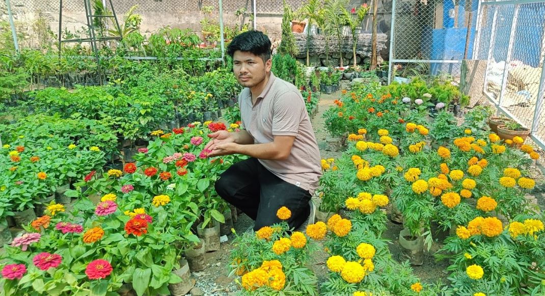 बेनीमा सुरुभयो पुष्प व्यवसाय