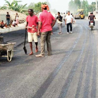 दुई पटक थपिएको म्याद सकियो, सकिएन कालोपत्रे