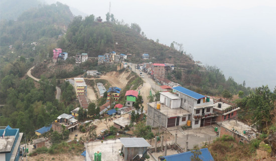 ठेकेदारले काम नगरेपछि दिक्तेल–गाईघाट सडक कालोपत्रको ठेक्का तोडियो