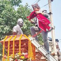 मासिक एक दिन श्रमदान अनिवार्य