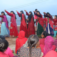 जङ्गलको बिचमा रहेको बस्ती जोगाउनै मुस्किल