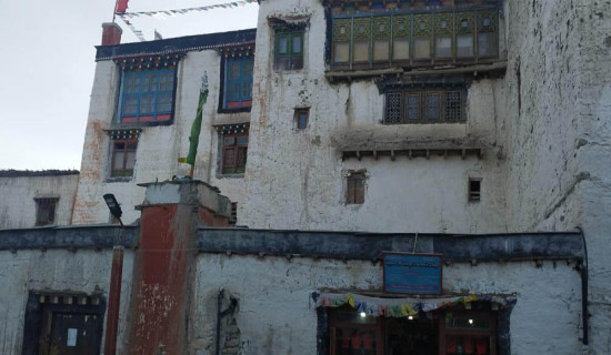 संरक्षणको प्रतीक्षामा लोमान्थाङको टास्सी ध्याफेल दरबार