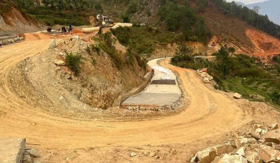 दुर्घटनामा तीन जना घाइते