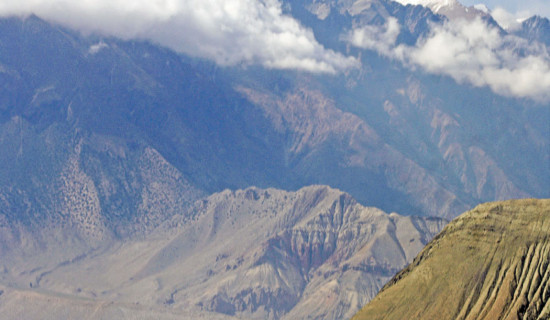 पोखराको प्याराग्लाइडिङ तोरीपानीबाट सञ्चालनको तयारी