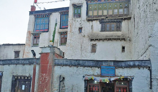 जन्मस्थलमै भानुभक्तको उपेक्षा