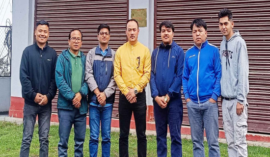 निर्माणाधीन प्रसारण लाइन आयोजनाको निरीक्षण
