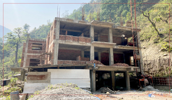 धार्चे गाउँपालिकाको भवन चार वर्षदेखि अलपत्र