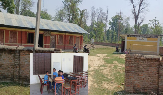 चार विद्यार्थीका लागि तीन शिक्षक
