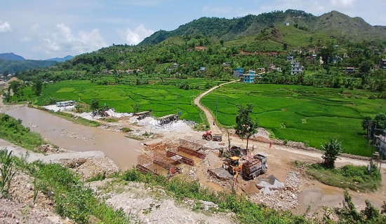 निर्माणाधीन डाइभर्सनमा बाढी