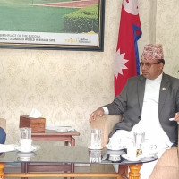 पोखरामा प्याराग्लाइडिङ पाइलटको मापसे र लापसे जाँच