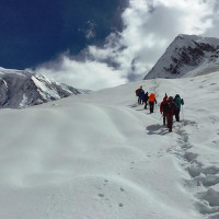 दलित छात्रालाई साइकल उपहार