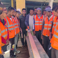 पुनः निर्माणसँगै तङ्ग्रिँदै बझाङ