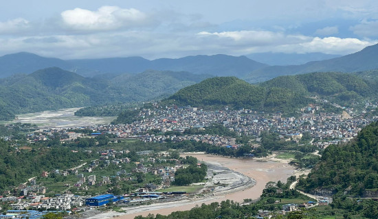 सवारी दुर्घटनामा दुई जनाको मृत्यु, एक गम्भीर