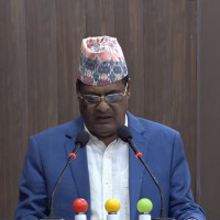 बाह्य चमकभित्र गहिरिँदो सङ्कट