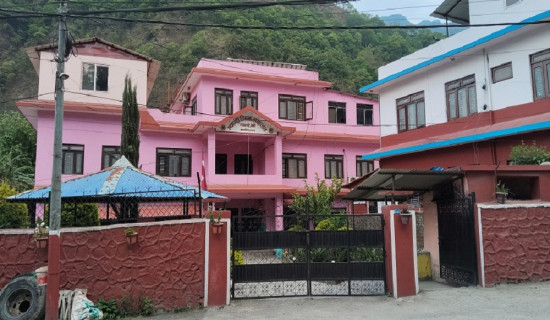 जिल्ला न्यायाधीशको विदेश भ्रमणले रोकियो अदालती काम
