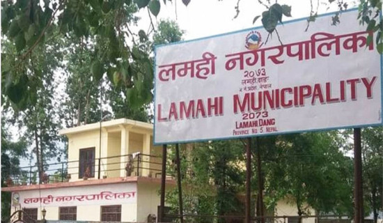 वैदेशिक रोजगार : श्रम स्वीकृति लिनेको सङ्ख्या घट्दो