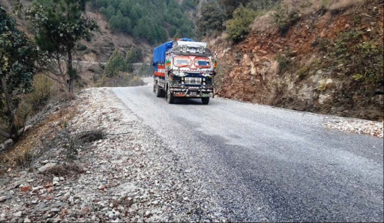 गणतन्त्रपछि स्वराडमा पुग्यो सडक