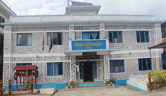 ताप्लेजुङमा लागुऔधषसहित तीन जना पक्राउ