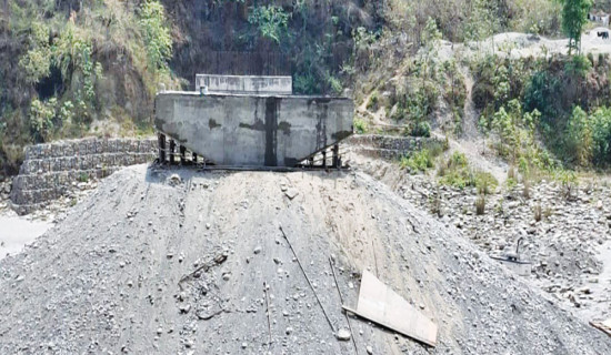 हिमताल फुट्दा बाढी