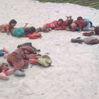 गर्मी छल्दै बालबालिका