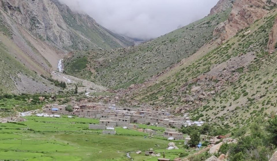 बाढीपहिरोको उच्च जोखिममा बत्तिस वटा बस्ती