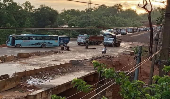 बुटवल–नारायणगढ सडक : यात्रुलाई घण्टौँ सास्ती