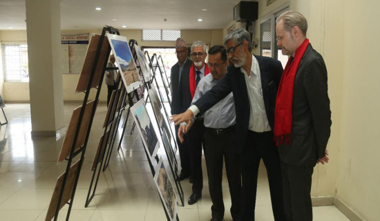 डेनमार्कका गैरआवासीय राजदूत क्रिस्टेनद्वारा 'रासस फोटो' प्रदर्शनी अवलोकन