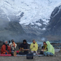 कुटोकोदालोसहित सडकमा किसान