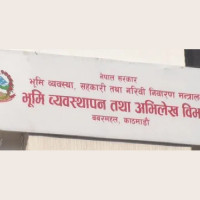 ढोरपाटन पुग्ने सडकको दुरावस्था, पर्यटकलाई सास्ती